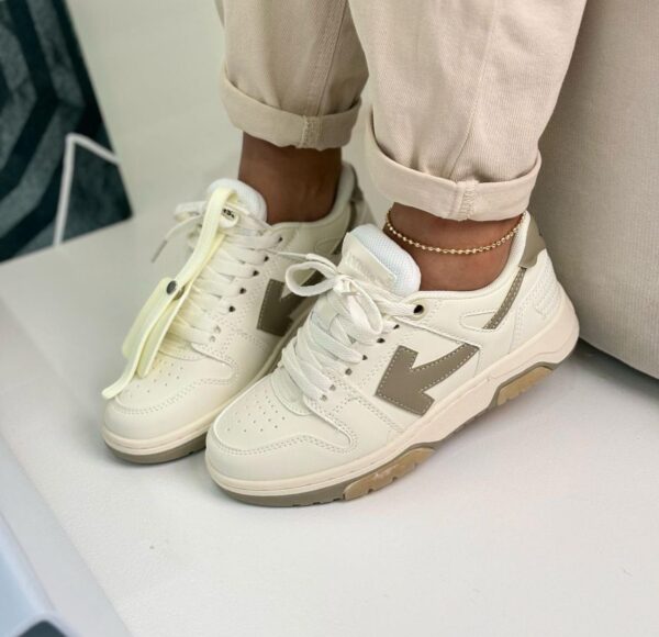 Off White Dama